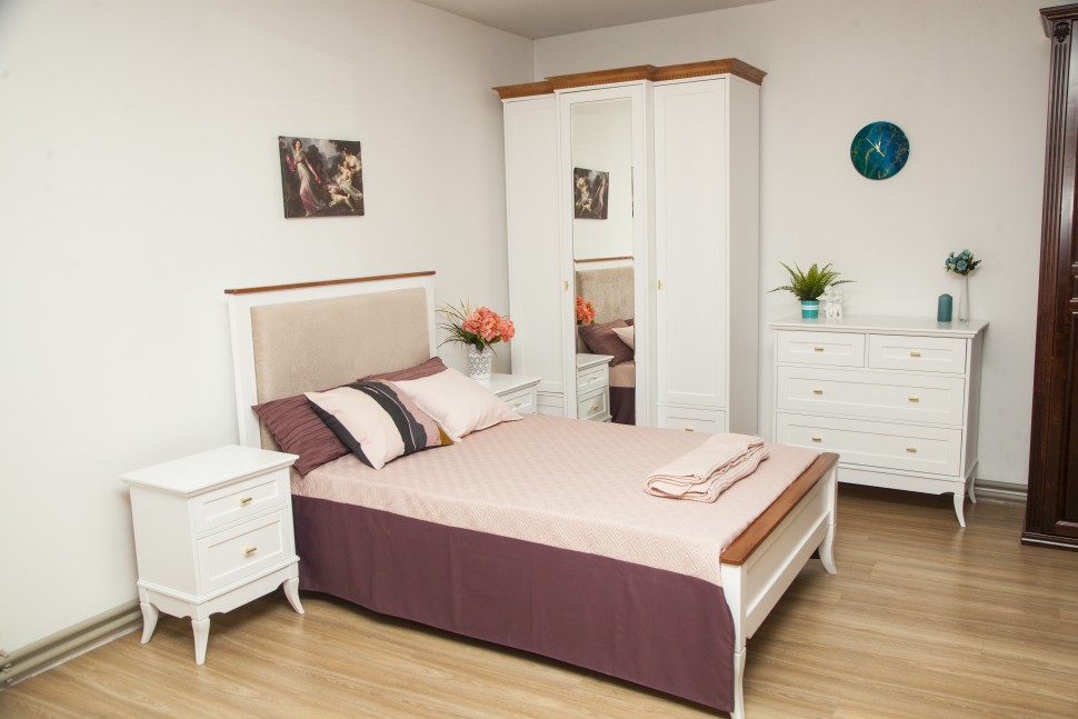 Кровать "Римини" с каретной стяжкой Кровать "Римини" с каретной стяжкой